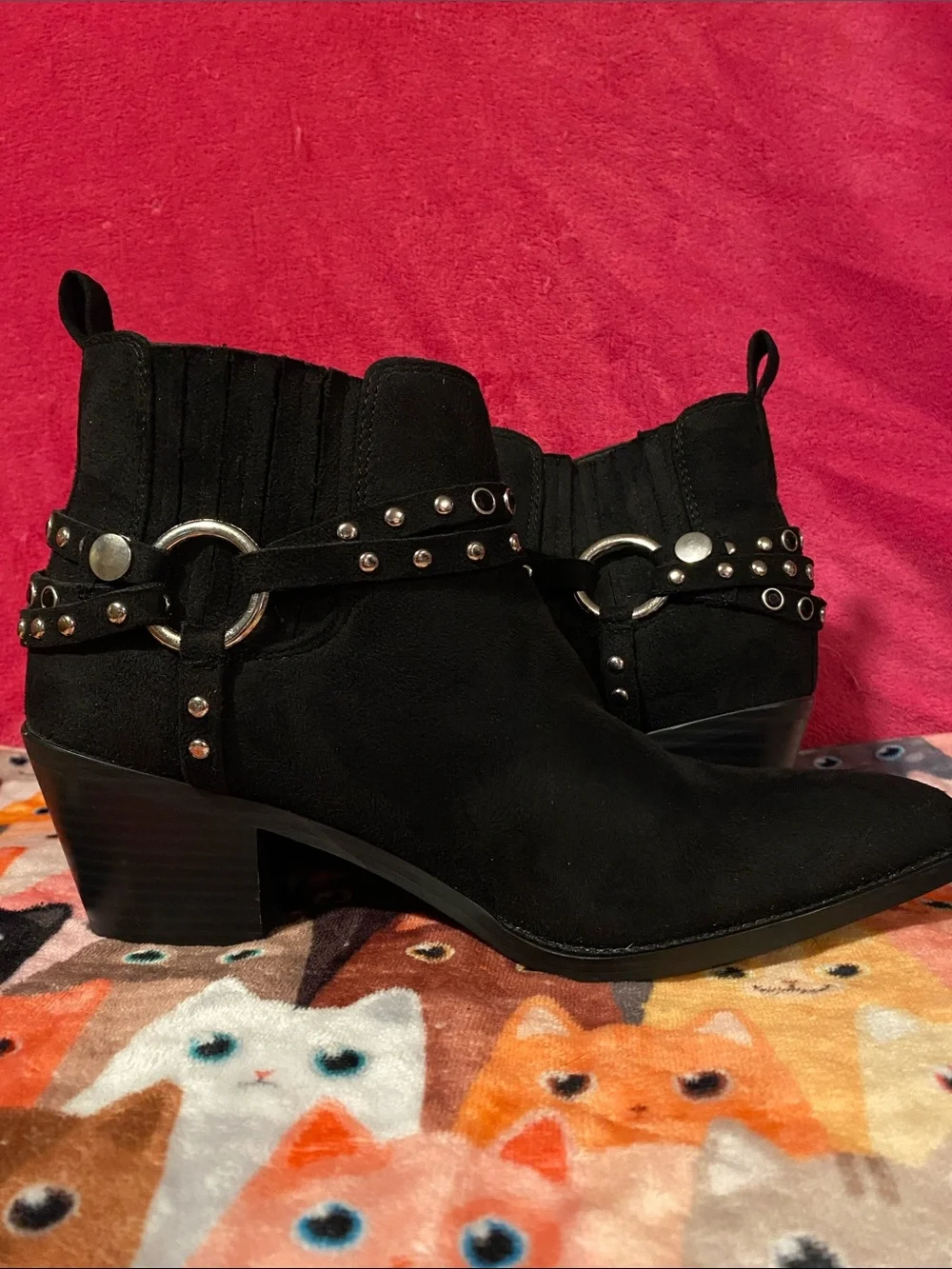 Black studded stirrup detail pointed toe stacked heel look booties size 8